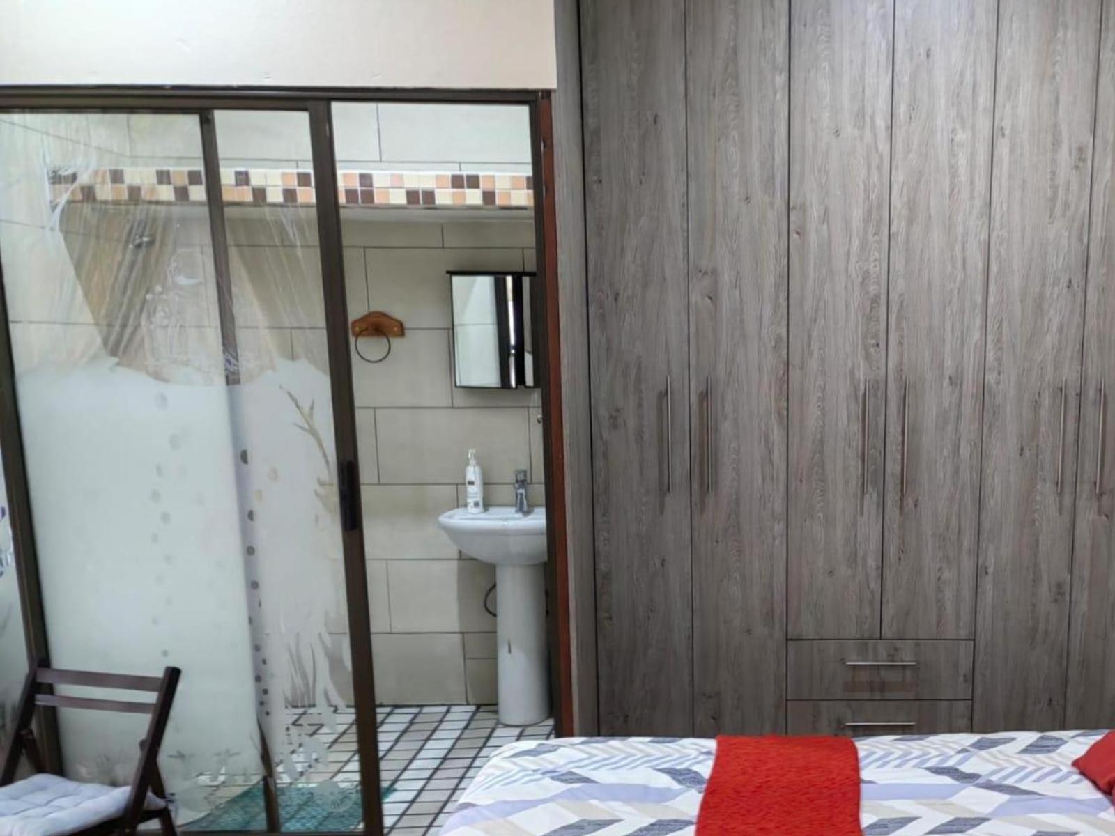 Sibahlenomhlambi Guesthouse Springs  Phòng bức ảnh