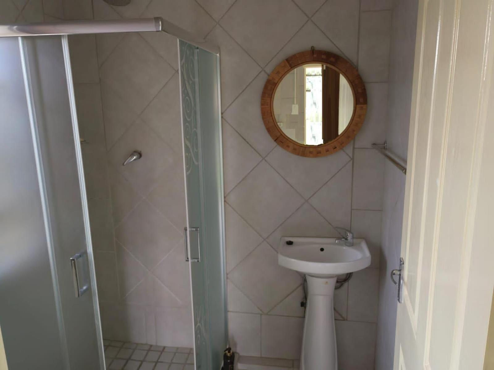 Sibahlenomhlambi Guesthouse Springs  Phòng bức ảnh
