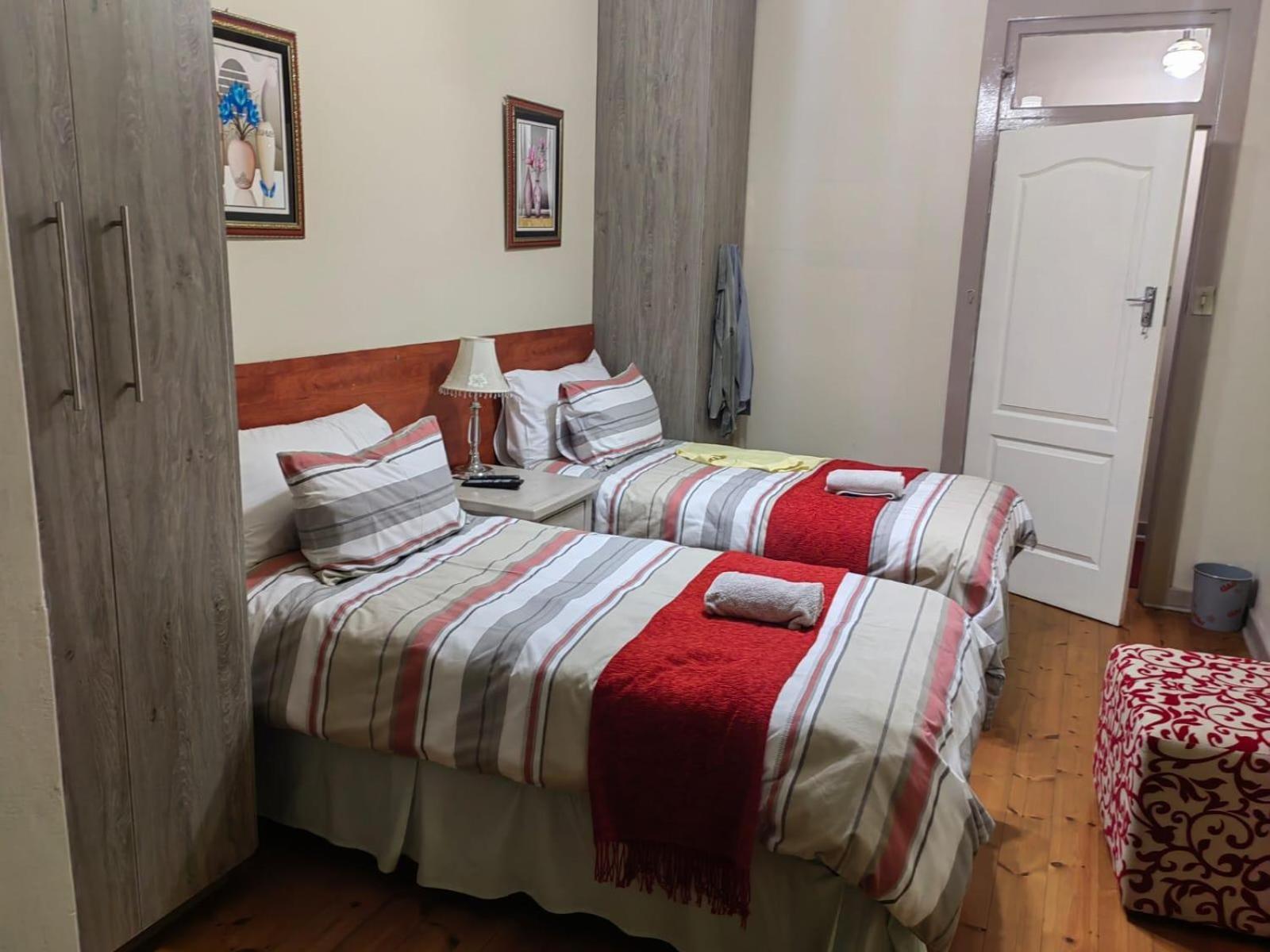 Sibahlenomhlambi Guesthouse Springs  Phòng bức ảnh