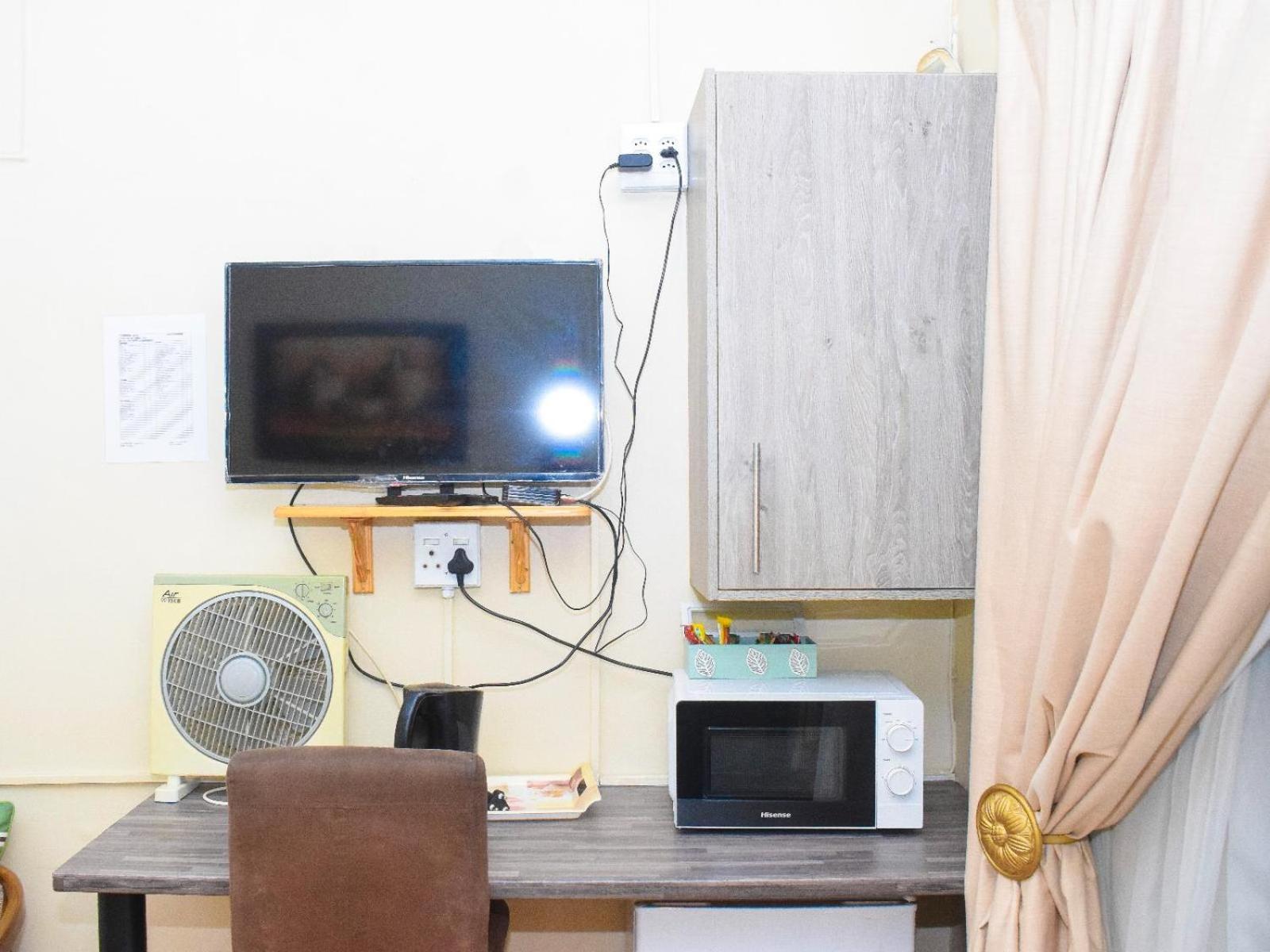 Sibahlenomhlambi Guesthouse Springs  Phòng bức ảnh
