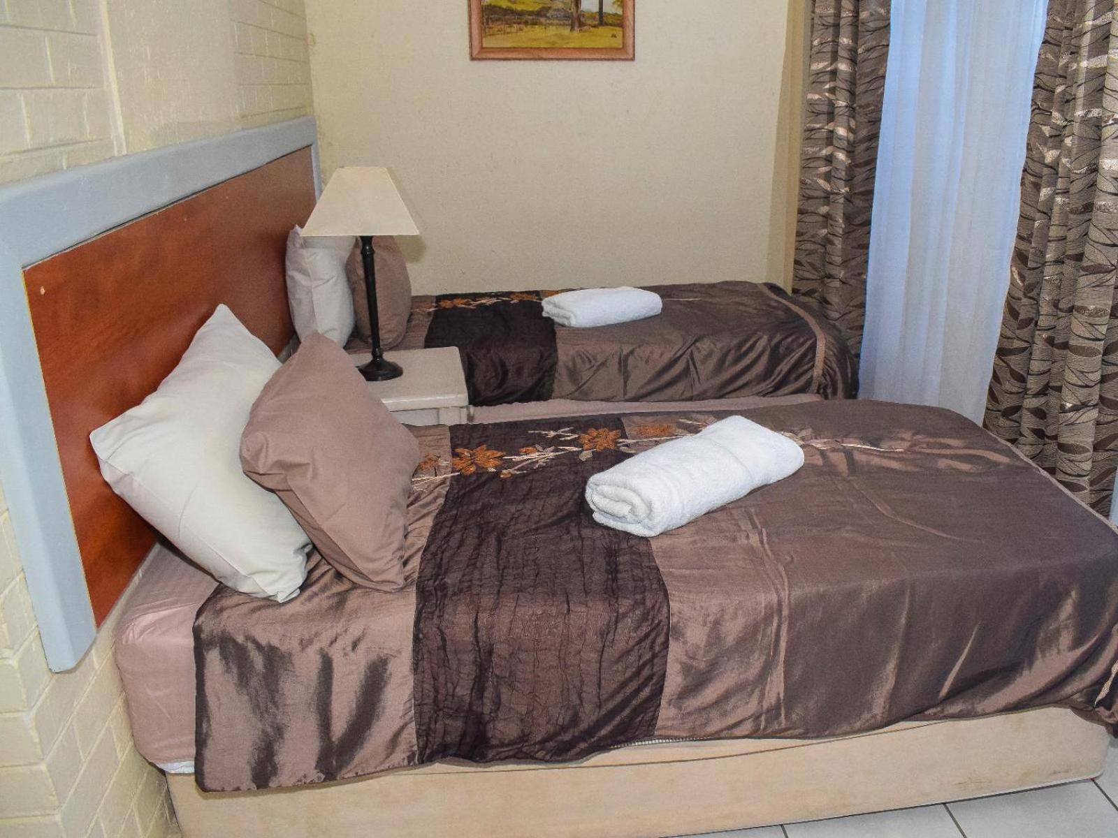 Sibahlenomhlambi Guesthouse Springs  Phòng bức ảnh